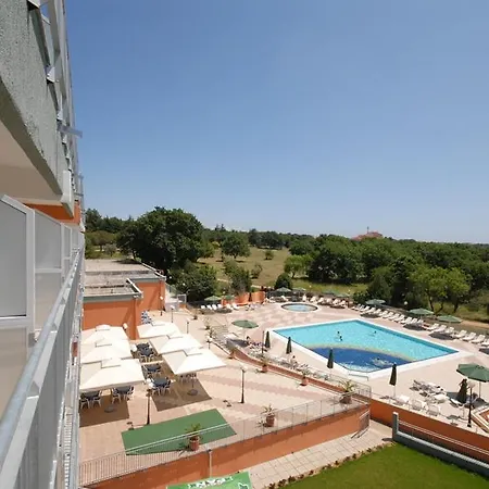 Arena Hotel 3*