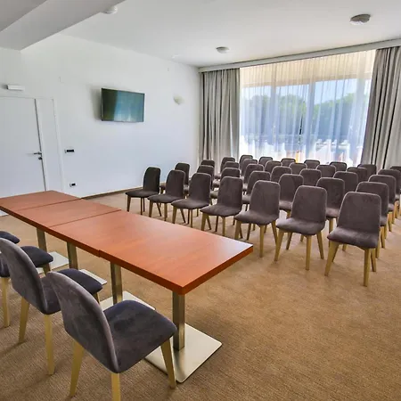 Hotel Arena 3*