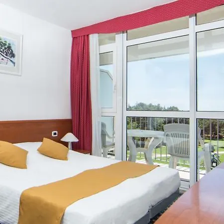 Arena Hotel 3*